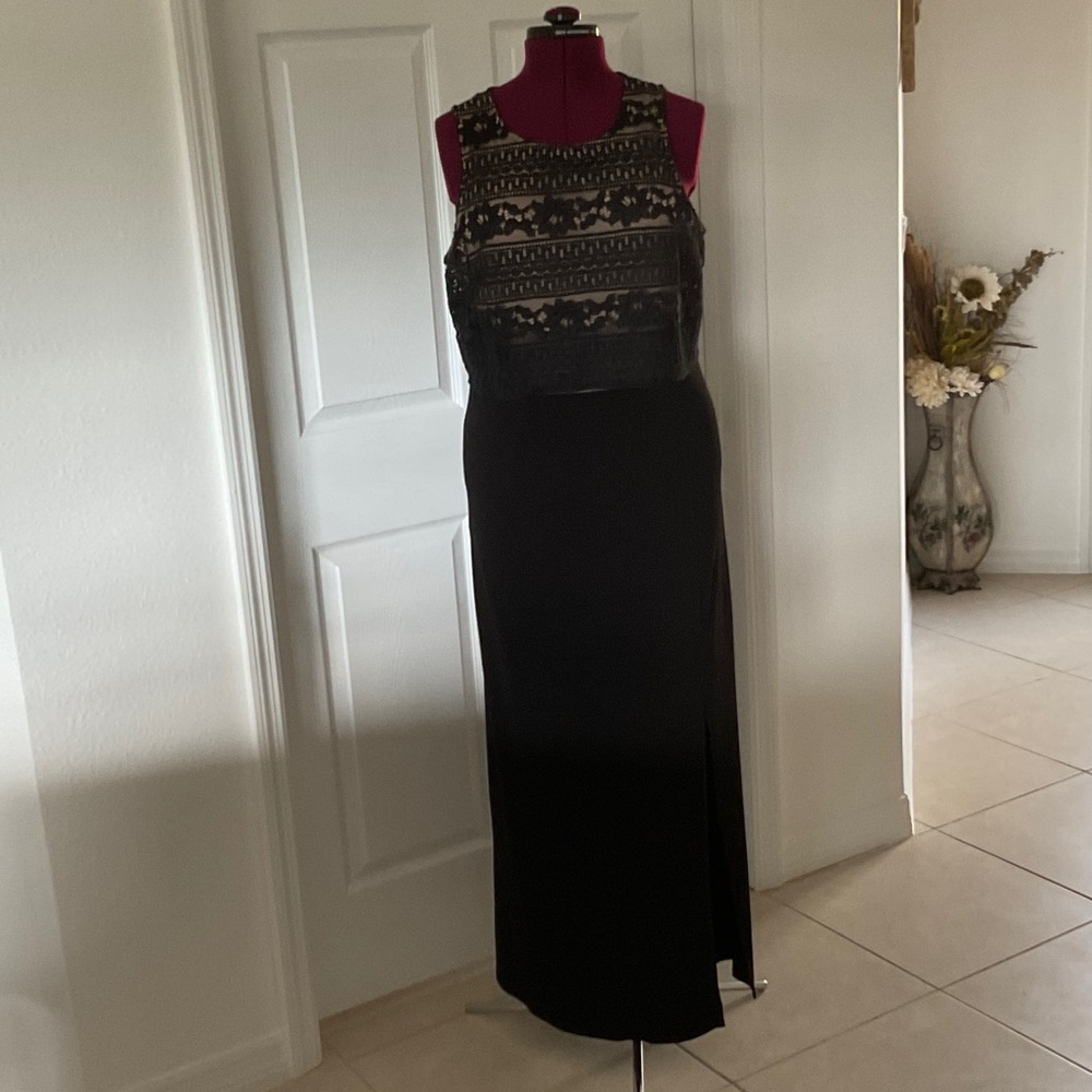 Elegant Black Sleeveless Dress
